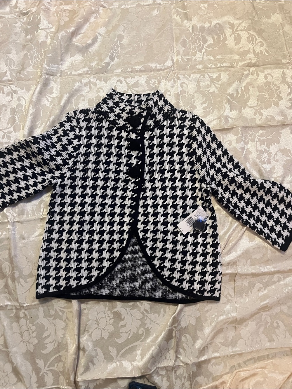 Ladies Houndstooth Knit Jacket - Black & White